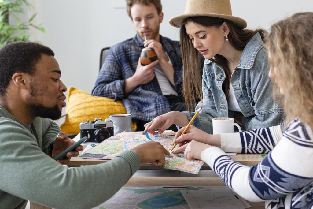 schliessen sie leute die reise planen schliessen sie leute die reise planen